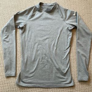 Nike Pro Combat Dri-fit warm compression Shirt Women’s M